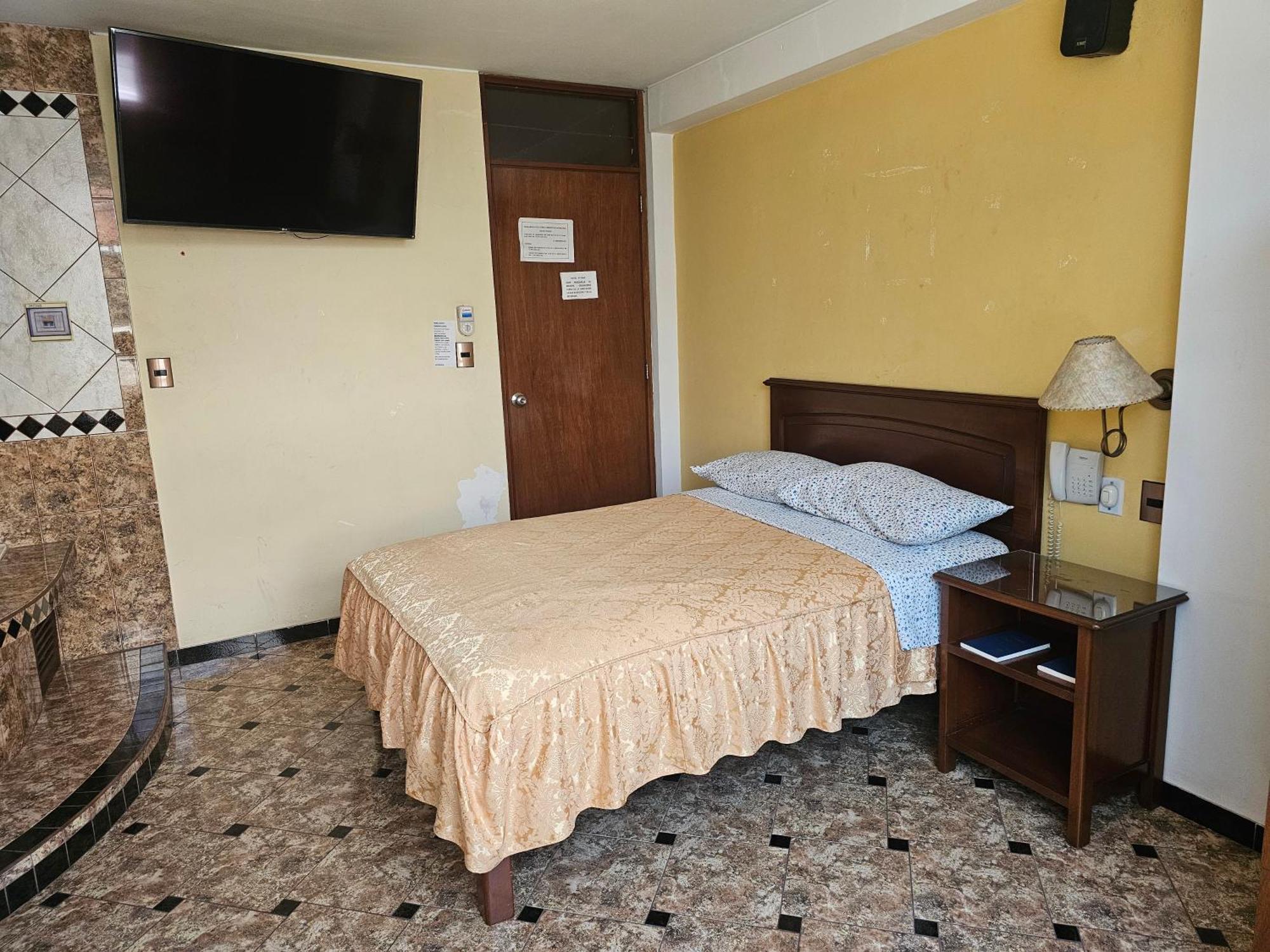 Hotel Atenas 2*